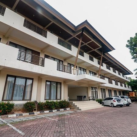 Hotel Reddoorz Premium @ Bukit Damai Indah à Balikpapan  Extérieur photo