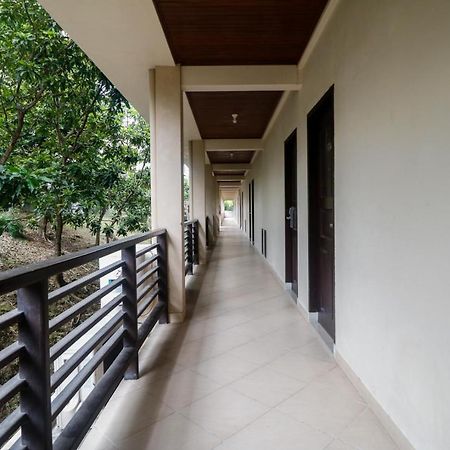 Hotel Reddoorz Premium @ Bukit Damai Indah à Balikpapan  Extérieur photo