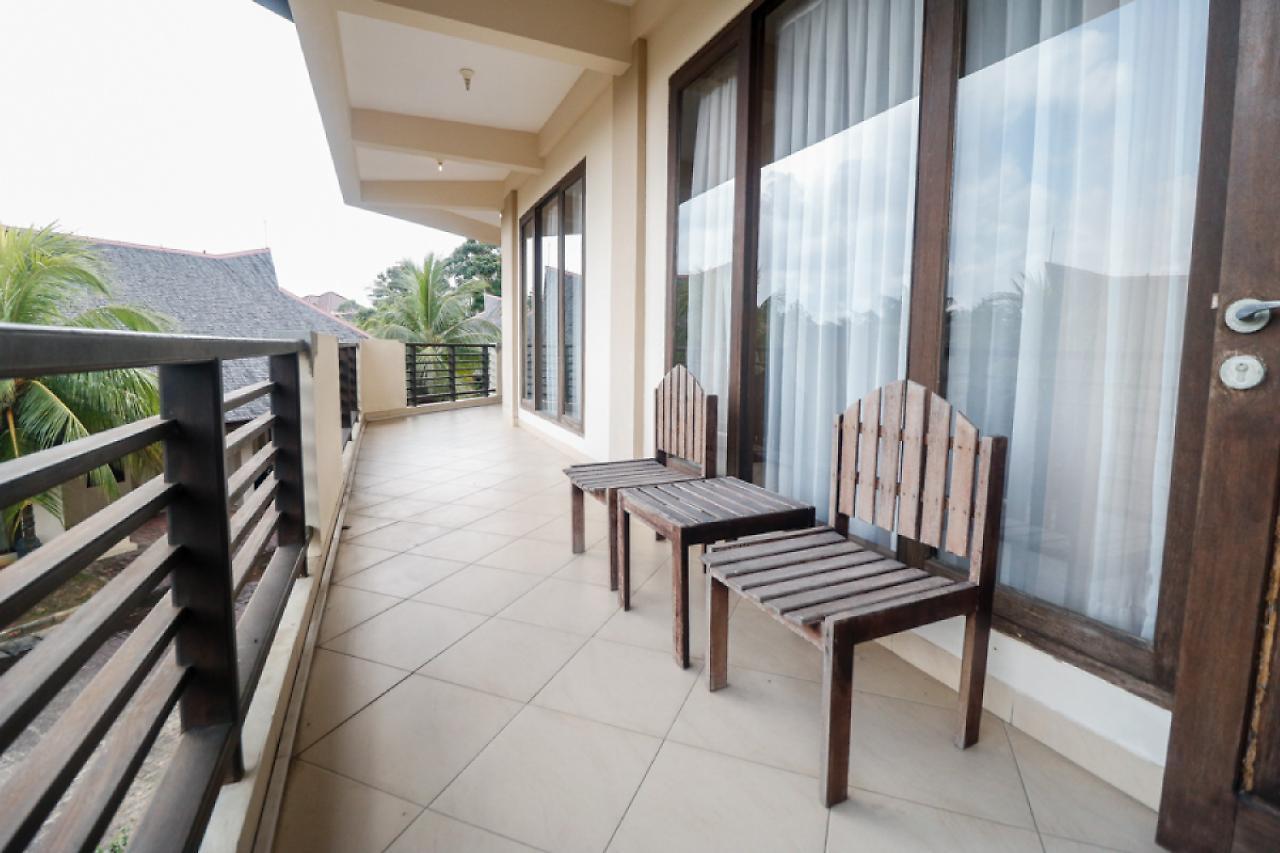 Hotel Reddoorz Premium @ Bukit Damai Indah à Balikpapan  Extérieur photo
