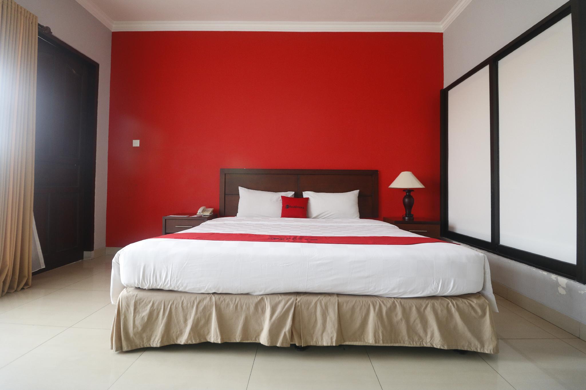 Hotel Reddoorz Premium @ Bukit Damai Indah à Balikpapan  Extérieur photo