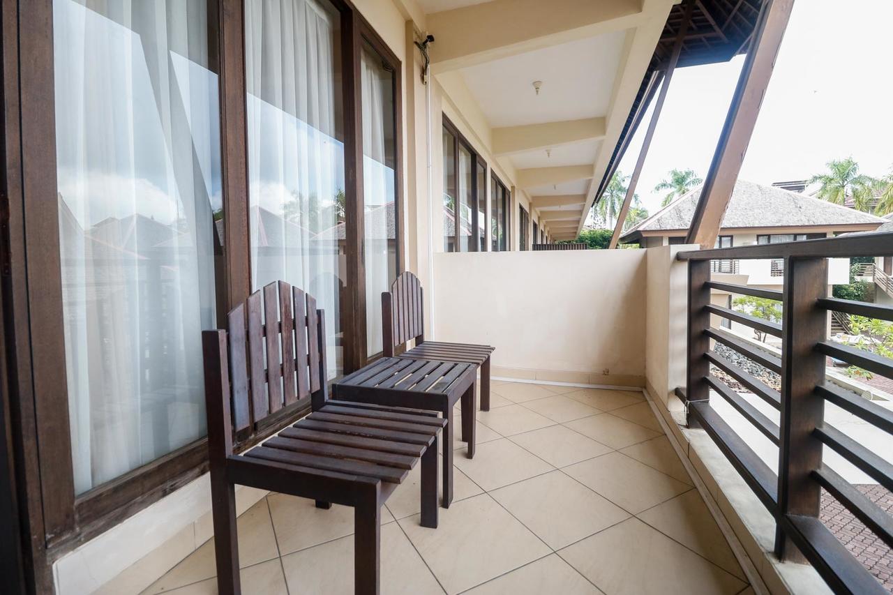 Hotel Reddoorz Premium @ Bukit Damai Indah à Balikpapan  Extérieur photo
